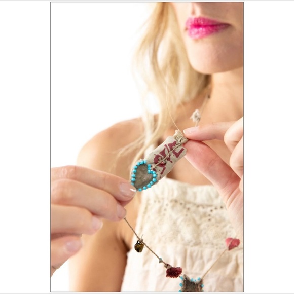 NWT Magnolia Pearl Hand Knotted Cat Necklace RARE - Picture 2 of 3